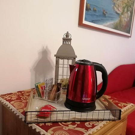 アジェーロラ Il Casale Del Generale Bed & Breakfast エクステリア 写真