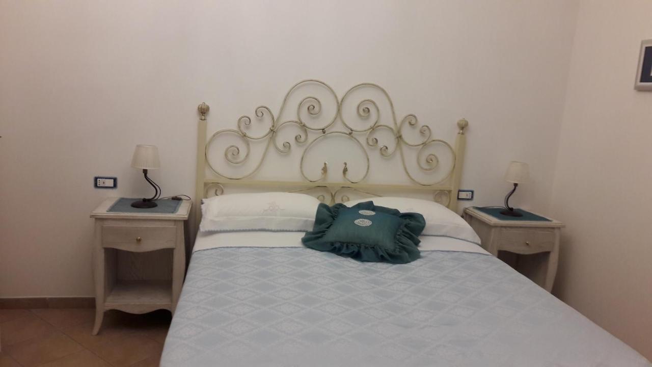 アジェーロラ Il Casale Del Generale Bed & Breakfast エクステリア 写真