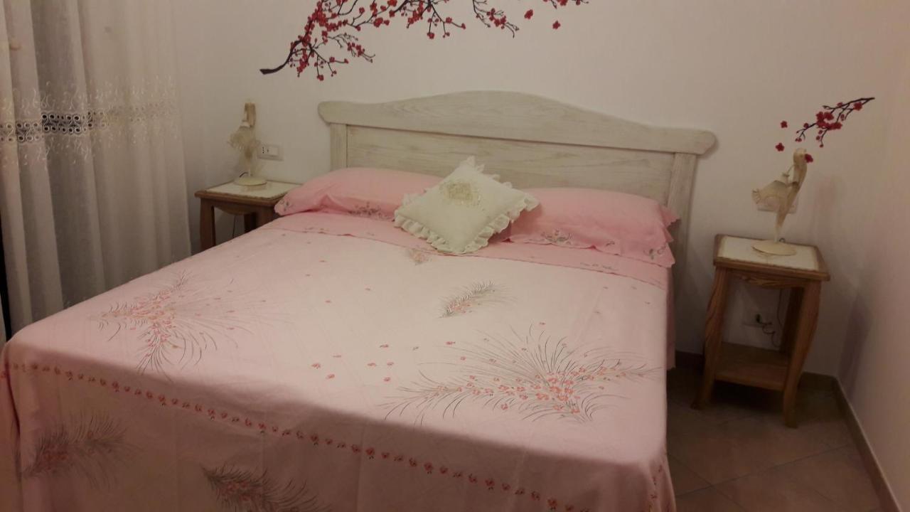 アジェーロラ Il Casale Del Generale Bed & Breakfast エクステリア 写真