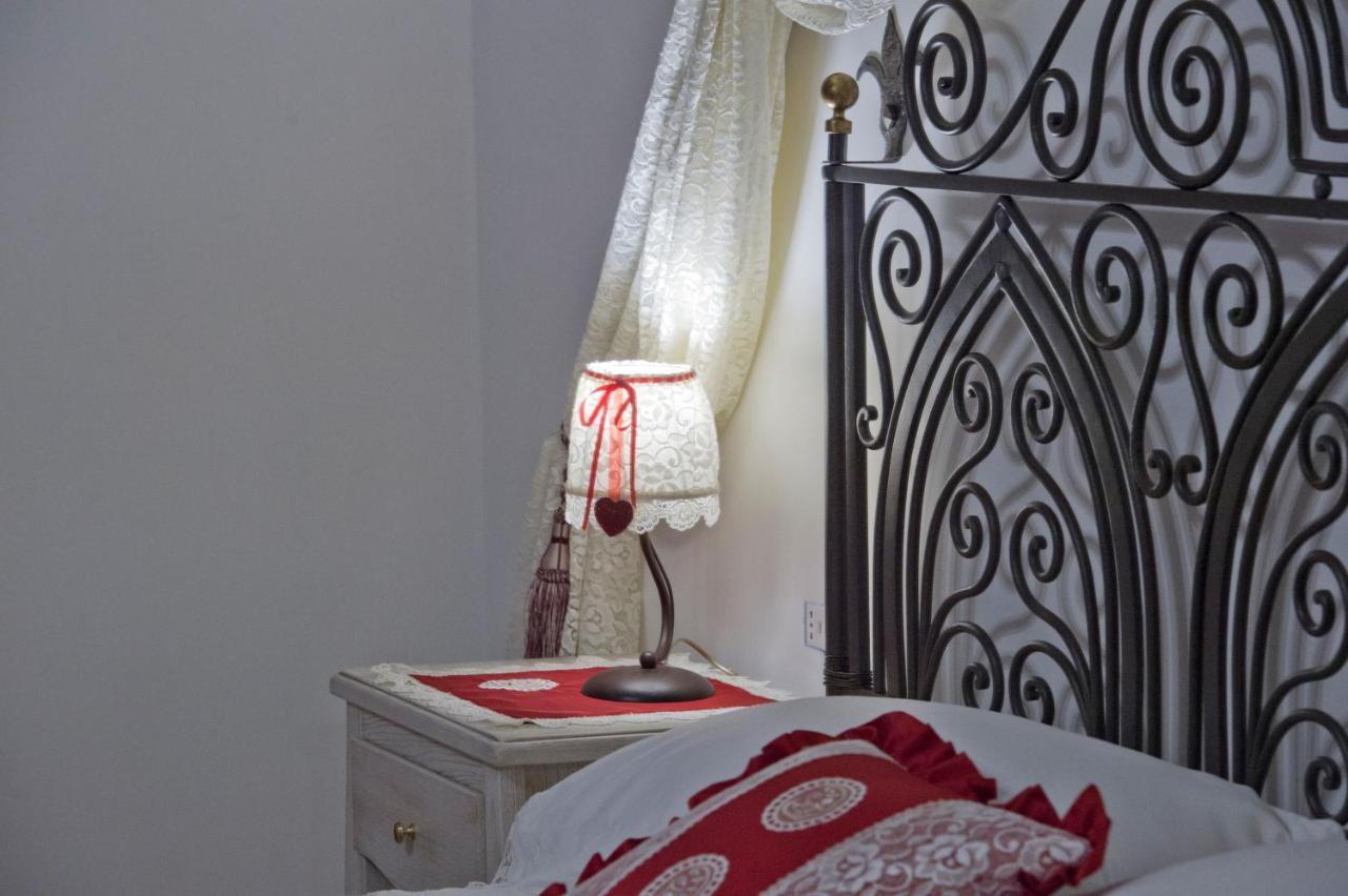 アジェーロラ Il Casale Del Generale Bed & Breakfast エクステリア 写真