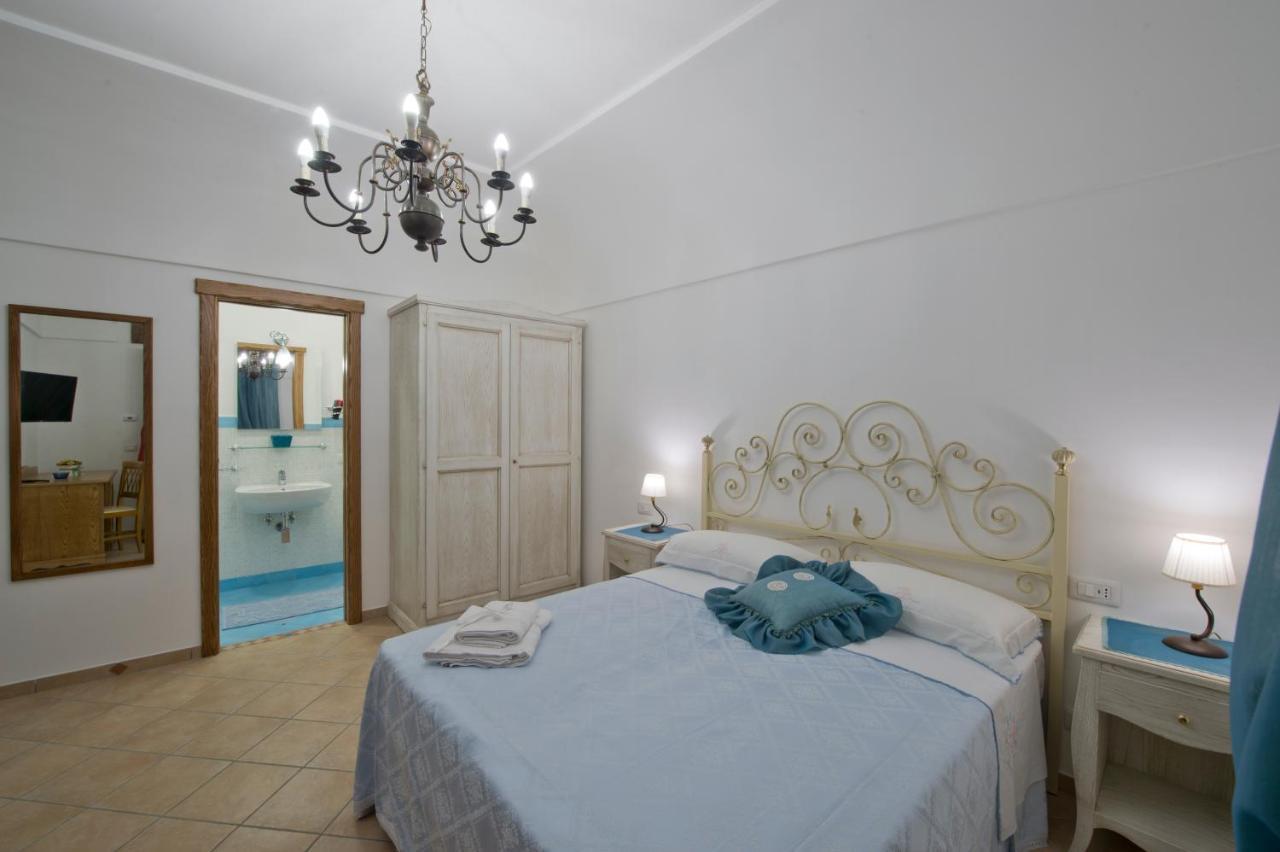 アジェーロラ Il Casale Del Generale Bed & Breakfast エクステリア 写真