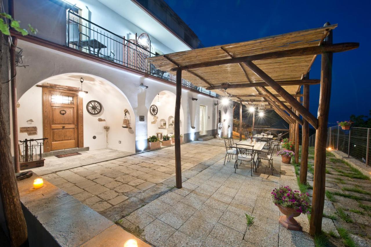 アジェーロラ Il Casale Del Generale Bed & Breakfast エクステリア 写真