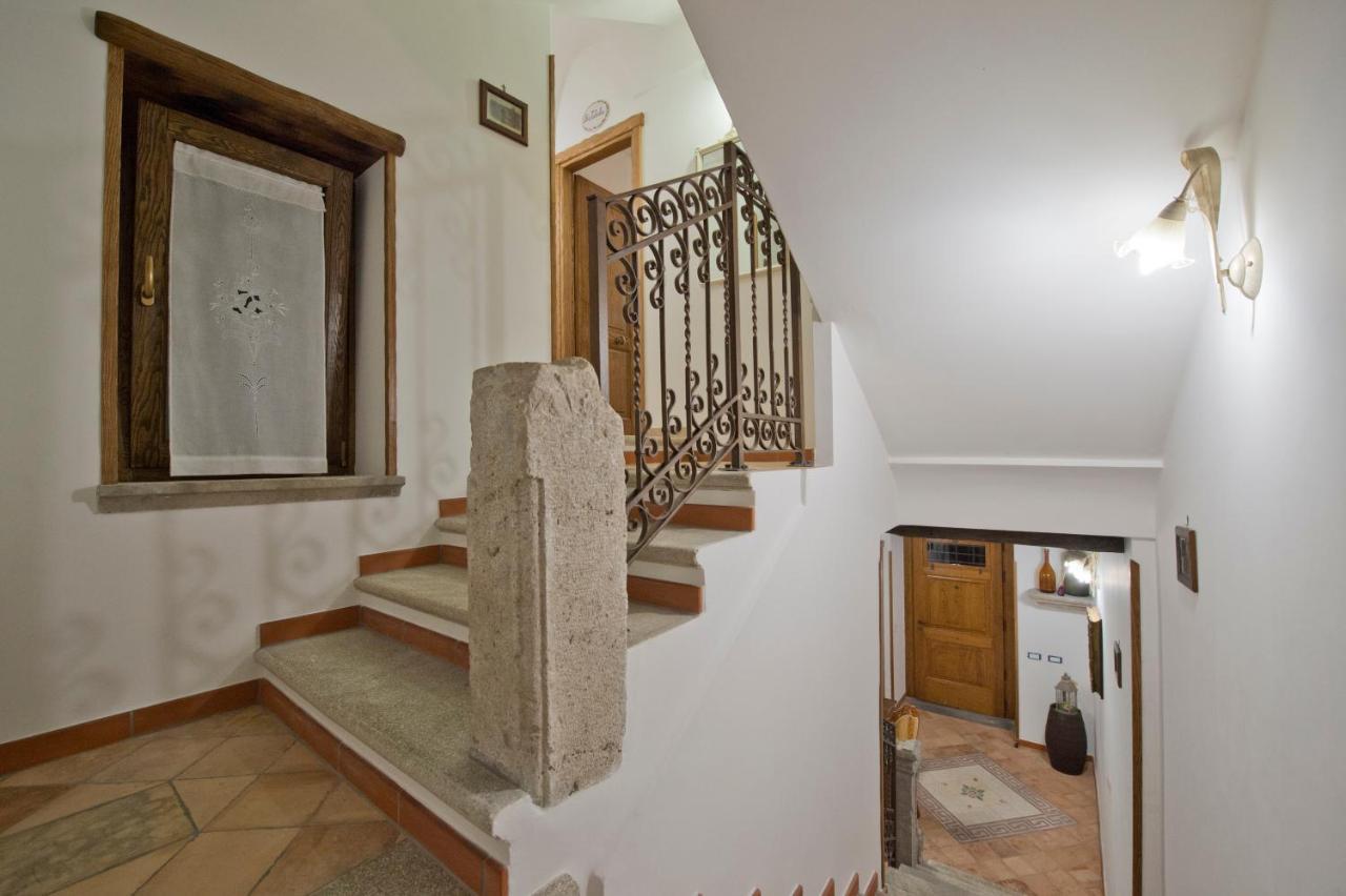 アジェーロラ Il Casale Del Generale Bed & Breakfast エクステリア 写真