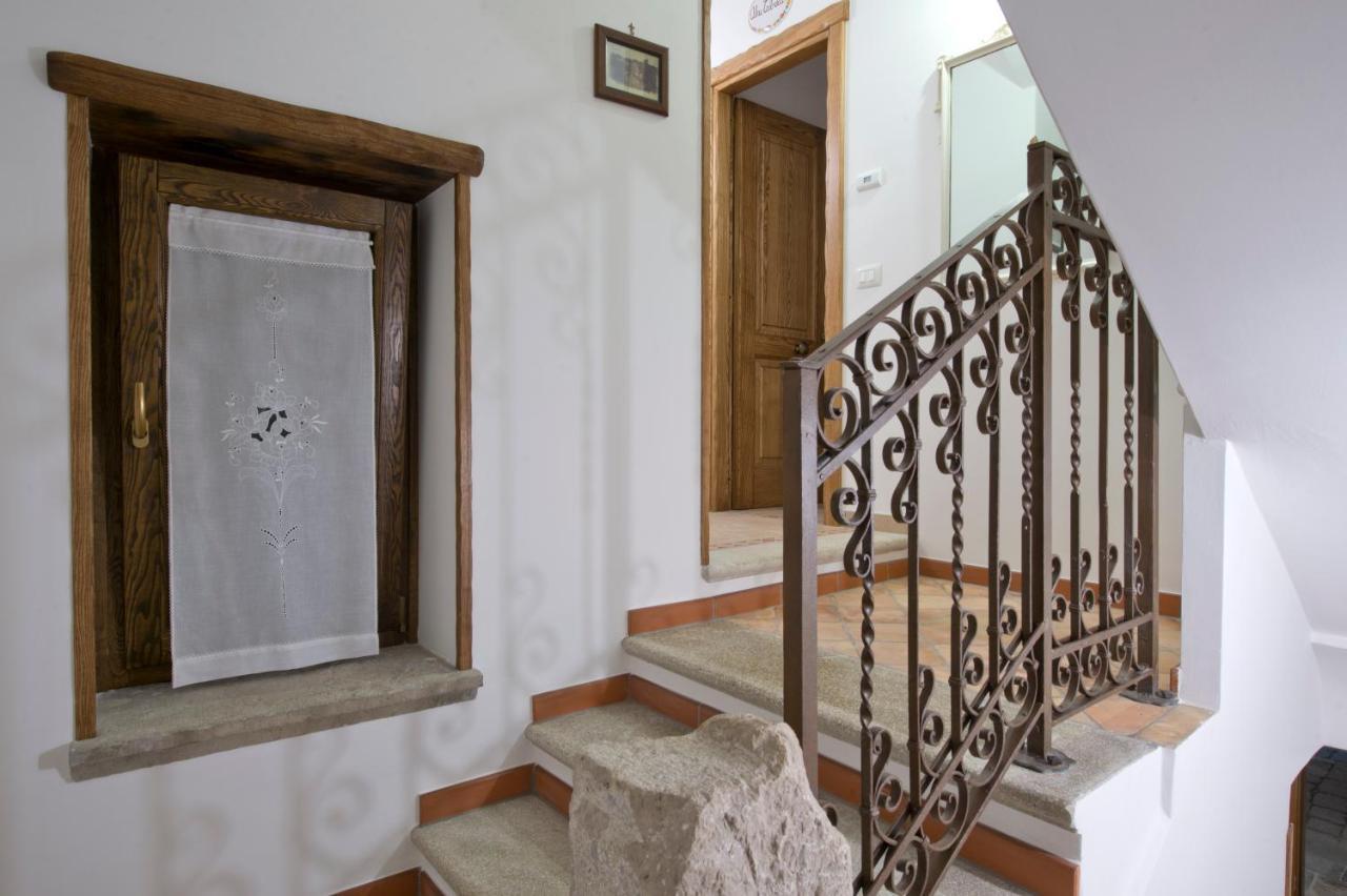アジェーロラ Il Casale Del Generale Bed & Breakfast エクステリア 写真