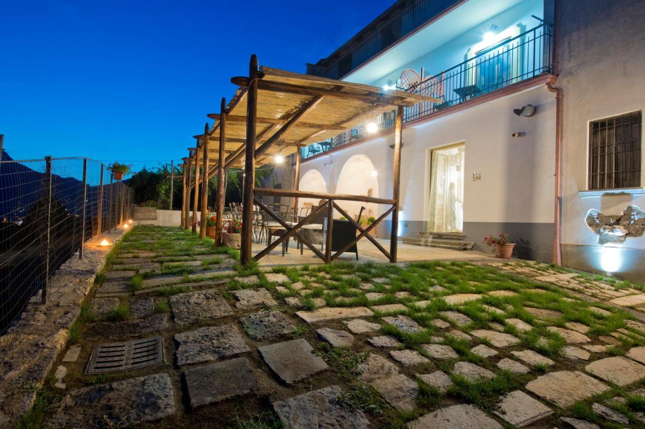 アジェーロラ Il Casale Del Generale Bed & Breakfast エクステリア 写真